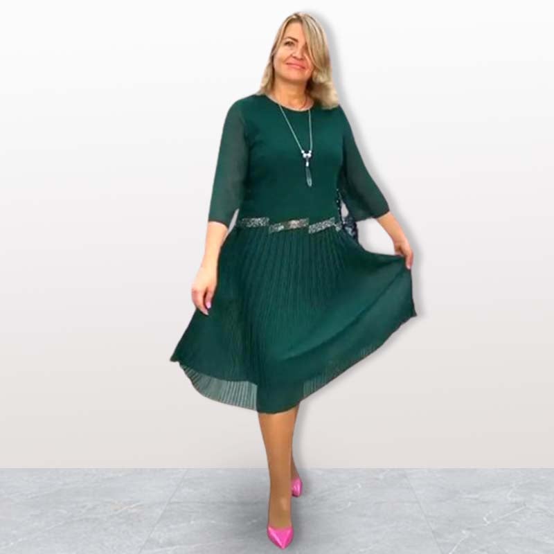 Elegáns, rakott, légies női ruha