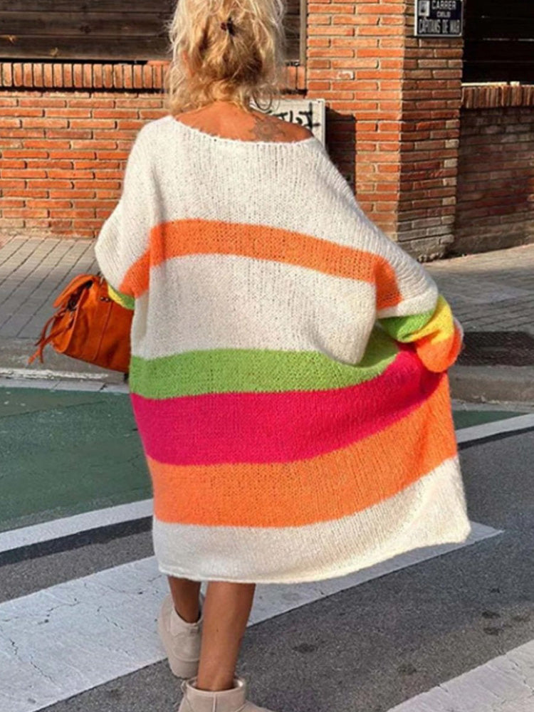 Színes, hosszú ujjú, V-nyakú, kasmírból készült pulóverruha