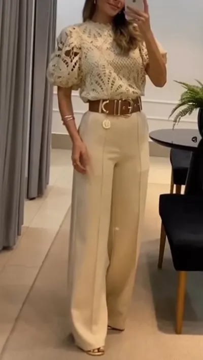 Női kerek nyakú felső kivágással + Nustatyti