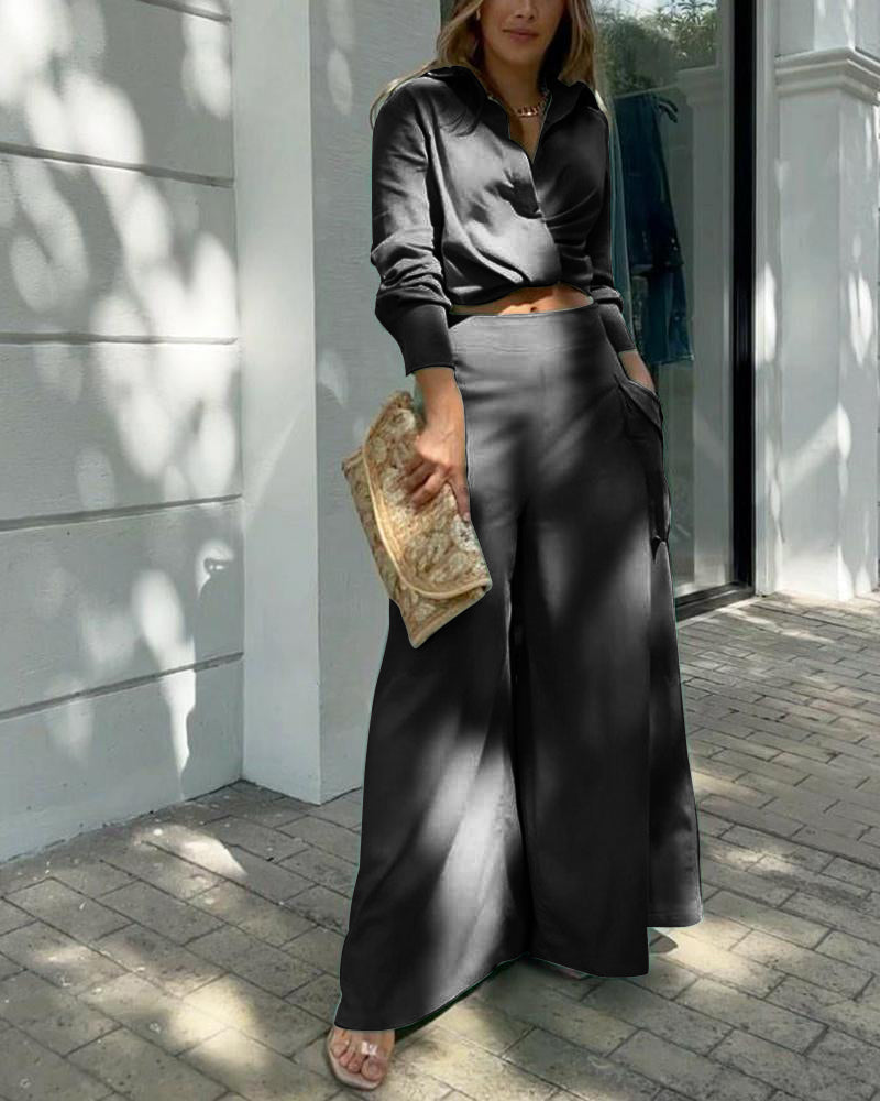 Színes, kétrészes alkalmi öltöny