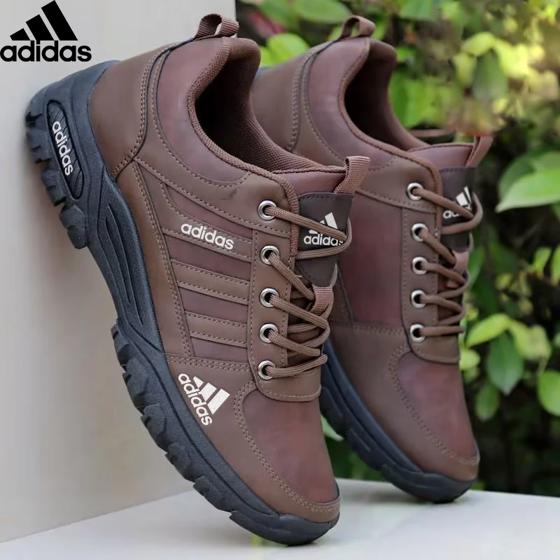 ADIDAS férfi divatos és kényelmes sportcipők