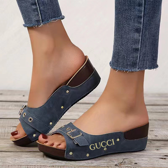 2025-ös új ékszandálok és halszájcsatos papucsok