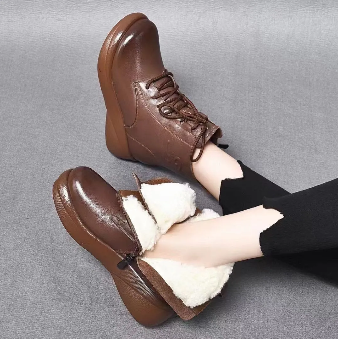 VÍZÁLLÓ ÉS TARTÓS VALÓDI BŐR CIPŐ