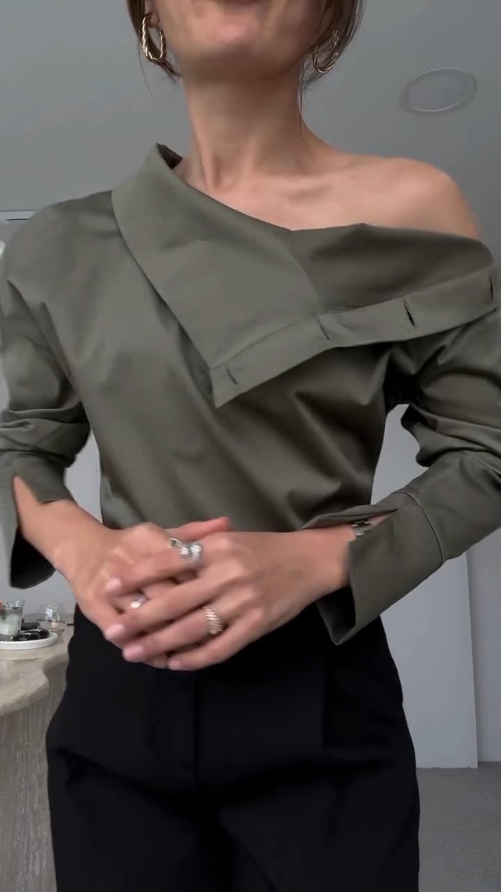 Elegáns női gombos ing magas gallérral