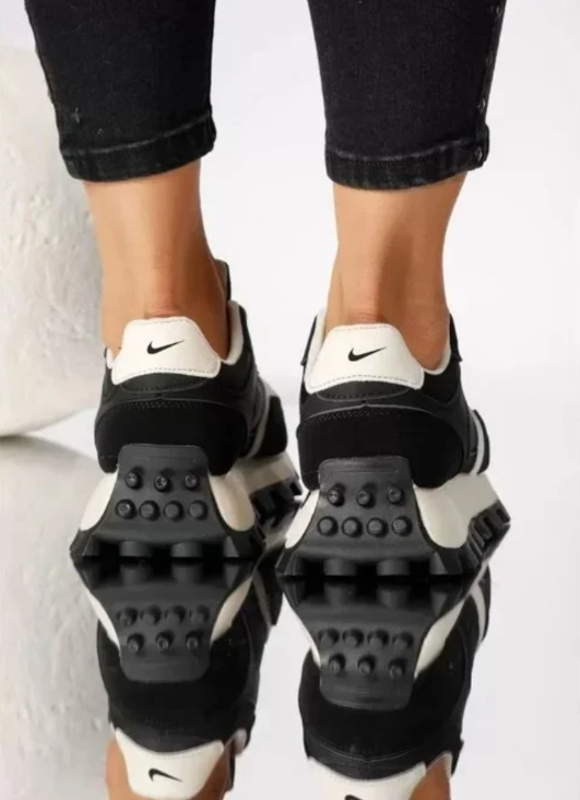 Nike® női tornacipő