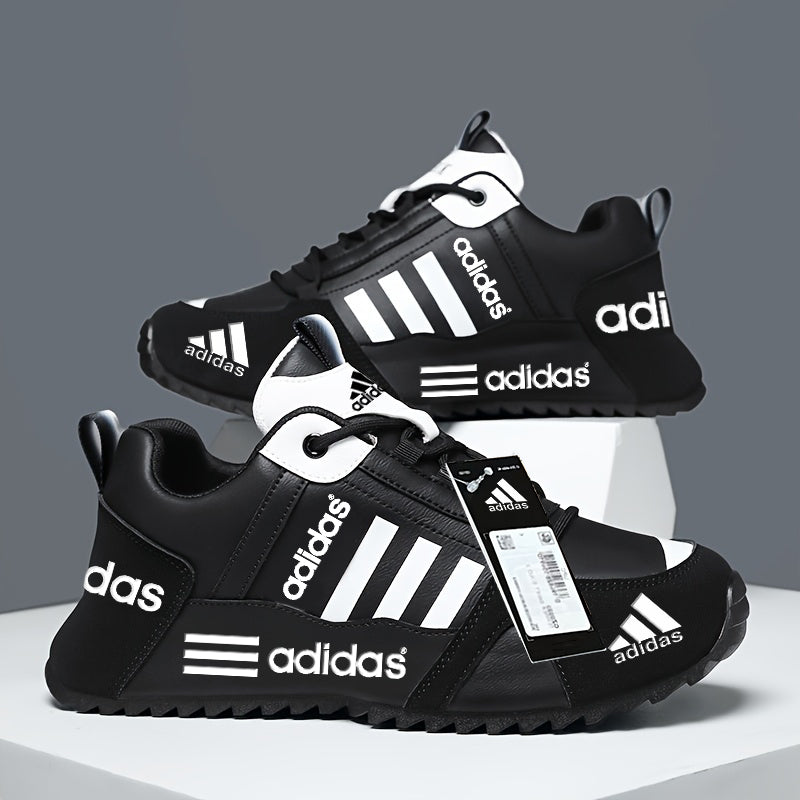 Új Adidas® férfi sportcipők