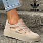 Adidas Originals női platformcipő lyukakkal, modern stílusban