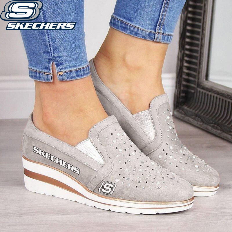 Új SKECHERS® női ortopéd szabadidőcipők ékekkel