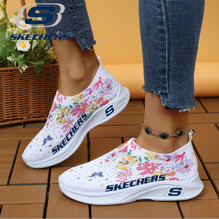 LÉLEGZŐ ÉS KÉNYELMES SKECHERS® NŐI ÉKCIPŐK PUHA TALPAL