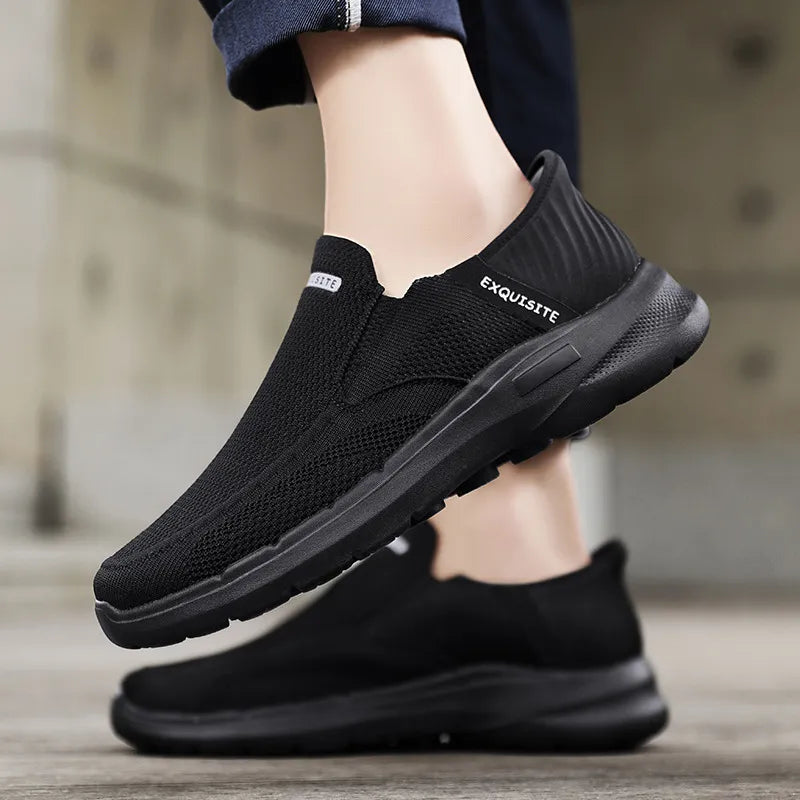 FÉRFI KIHANGOSÍTÓ CIPŐ