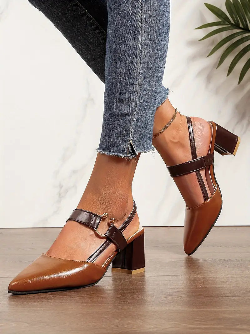 🔥 Napi 49% kedvezménnyel - Stílusos és sokoldalú magassarkú csizma vaskos sarokkal, hegyes orrral, kényelmes bebújós kialakítással és nyitott háttal