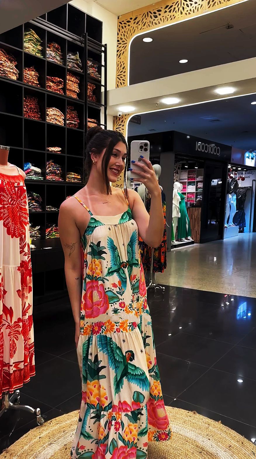 🔥2024-es új ujjatlan, nagy szegélyű hosszú pántos ruha