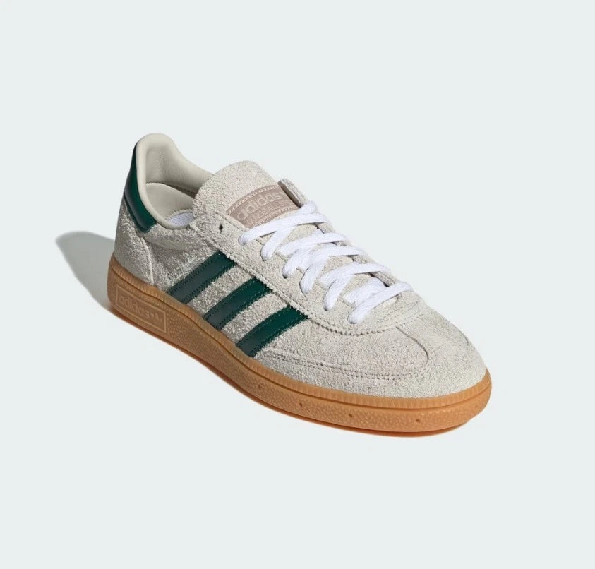 Kényelmes Adidas® 2025 cipők