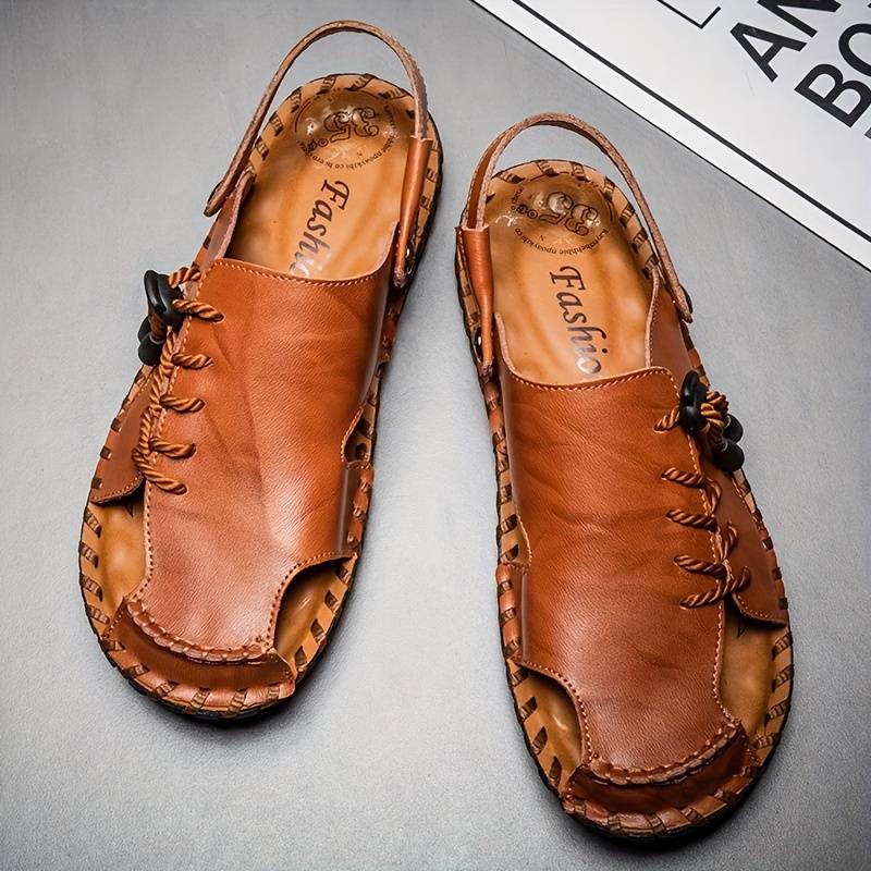 Nagyméretű férfi kültéri szandál légáteresztő marhabőrből