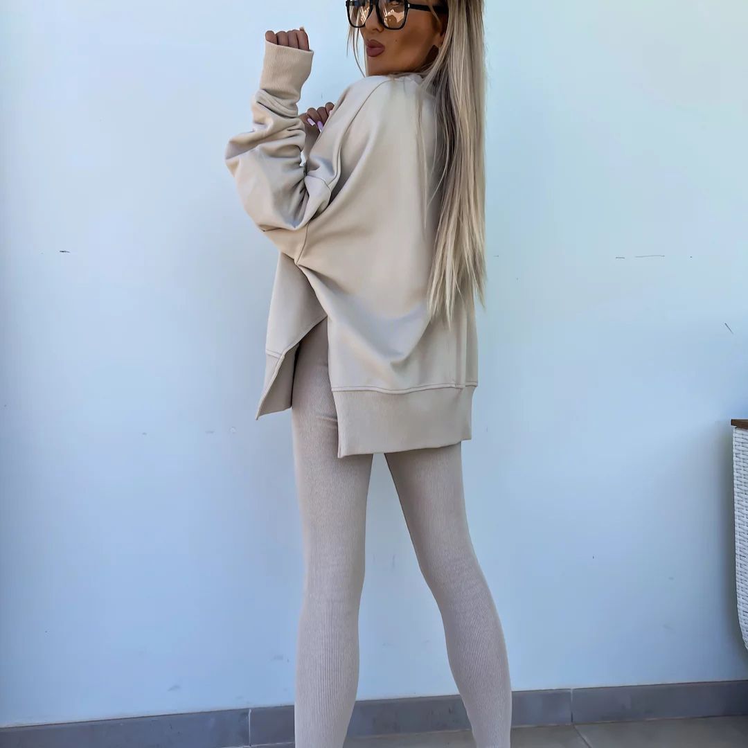 Kényelmes oversize pulóver és leggings szett