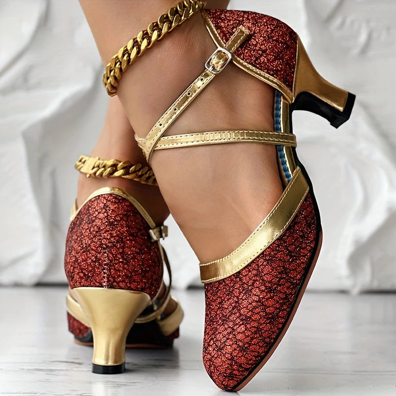 Elegáns, vastag sarkú cipők nőknek