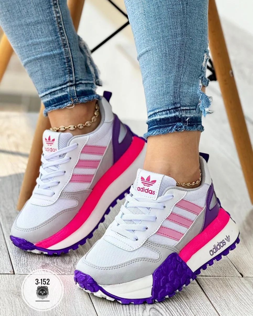 Adidas® női alkalmi cipők