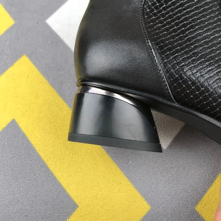 Női divat, valódi bőrből készült magassarkú cipő