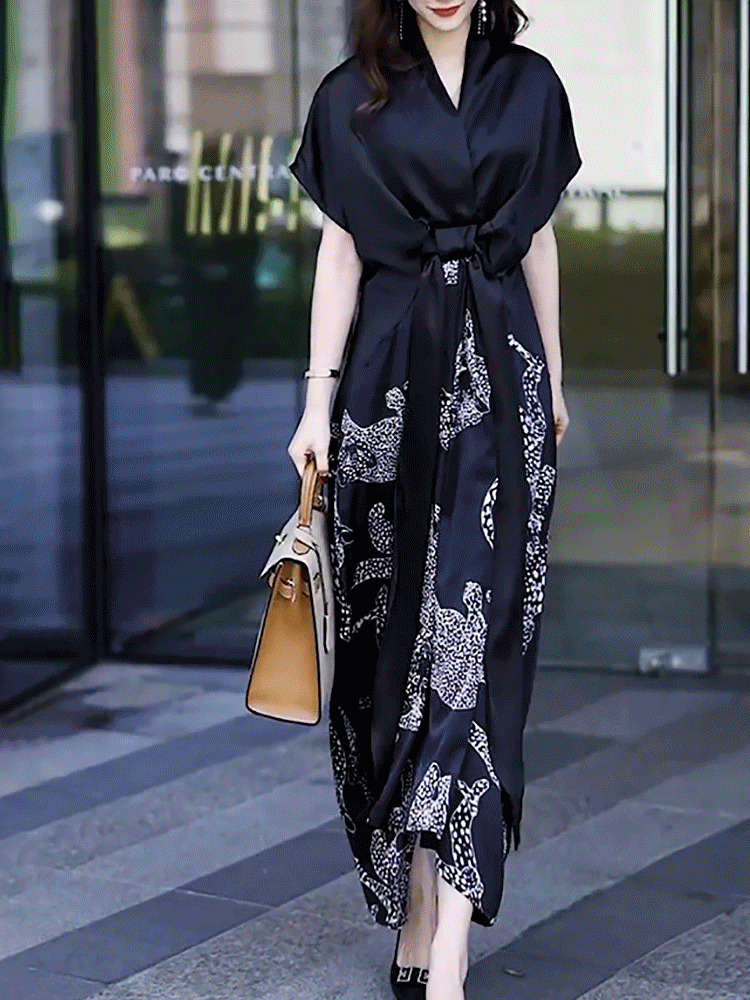 Bő, V-nyakú selyemruha