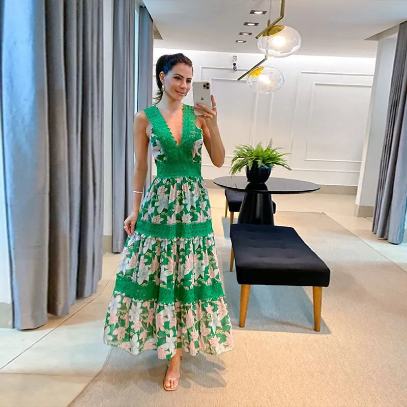 Elegáns ujjatlan V-nyakú ruha