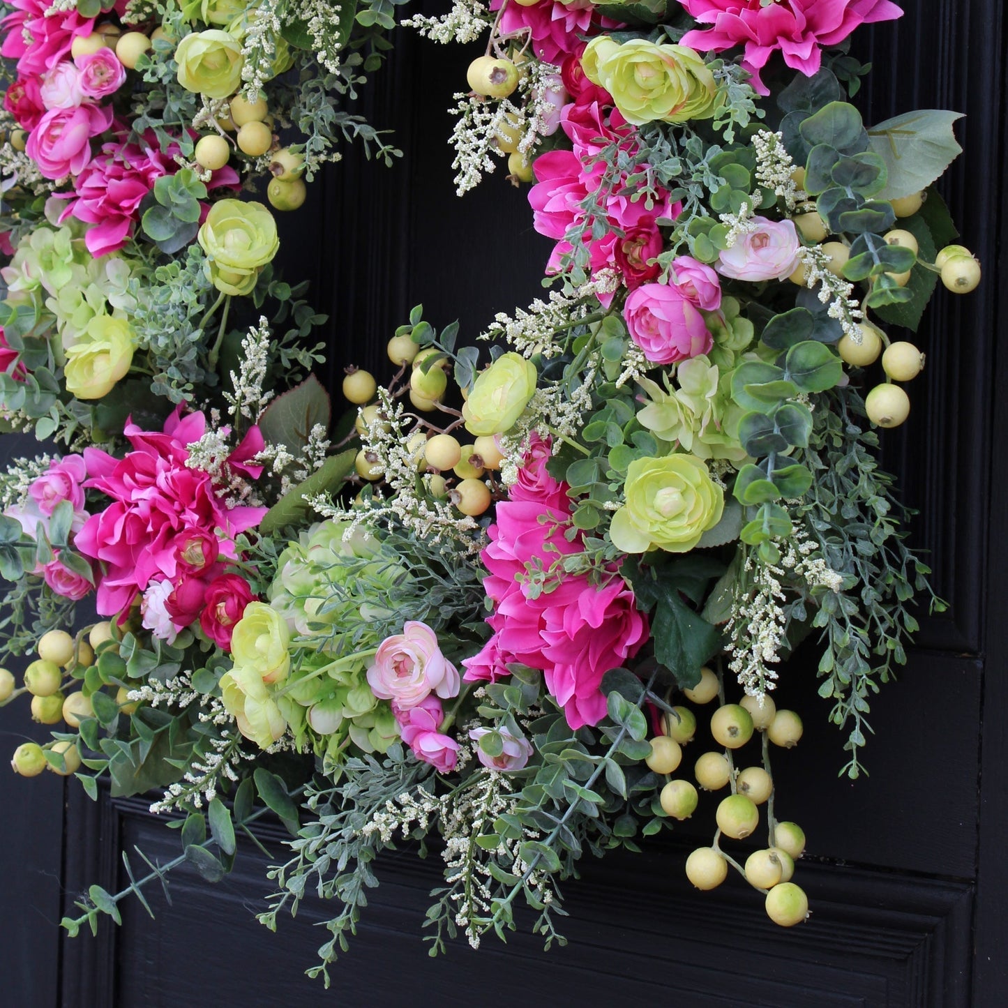 POMLAD POLETJE EVKALIPTUS ZELENA HORTENZIJA IN FUKSIJA DALIJ VENEC