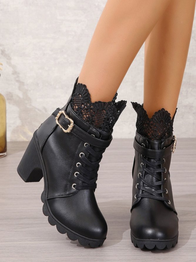 Vaskos sarkú csizma vintage csipkével